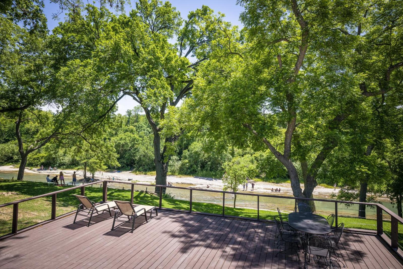 WHIPPOORWILL HILL ON THE GUADALUPE home